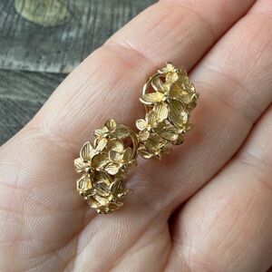 14k Gold Na Hoku Plumeria Cluster Flower Earrings